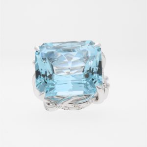 ANELLO ACQUAMARINA E DIAMANTI
