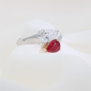 ANELLO CONTRARIER CON RUBINO E DIAMANTE