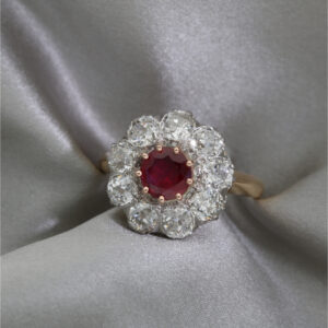 ANELLO FIORE RUBINO