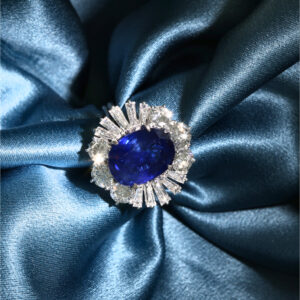 ANELLO CON ZAFFIRO E DIAMANTI